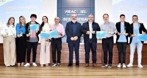 IEL/AC premia jovens talentos e empresas por boas práticas de estágio